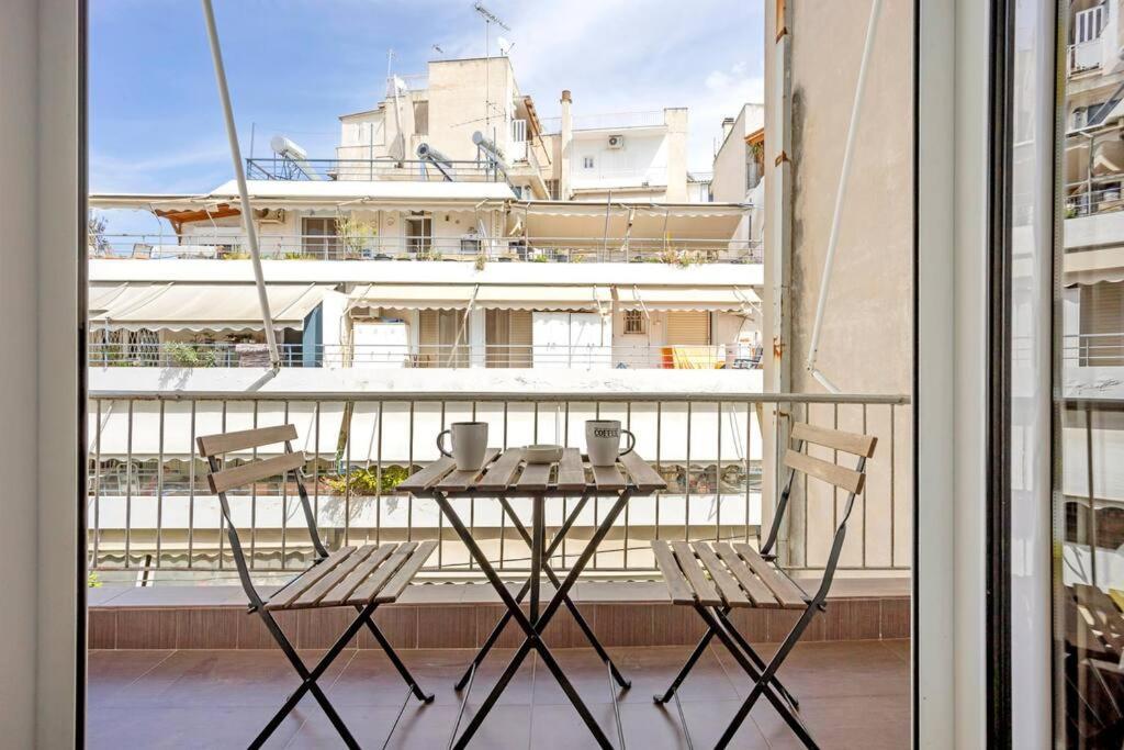 Apartment In The Middle Of Everything Athen Exterior foto