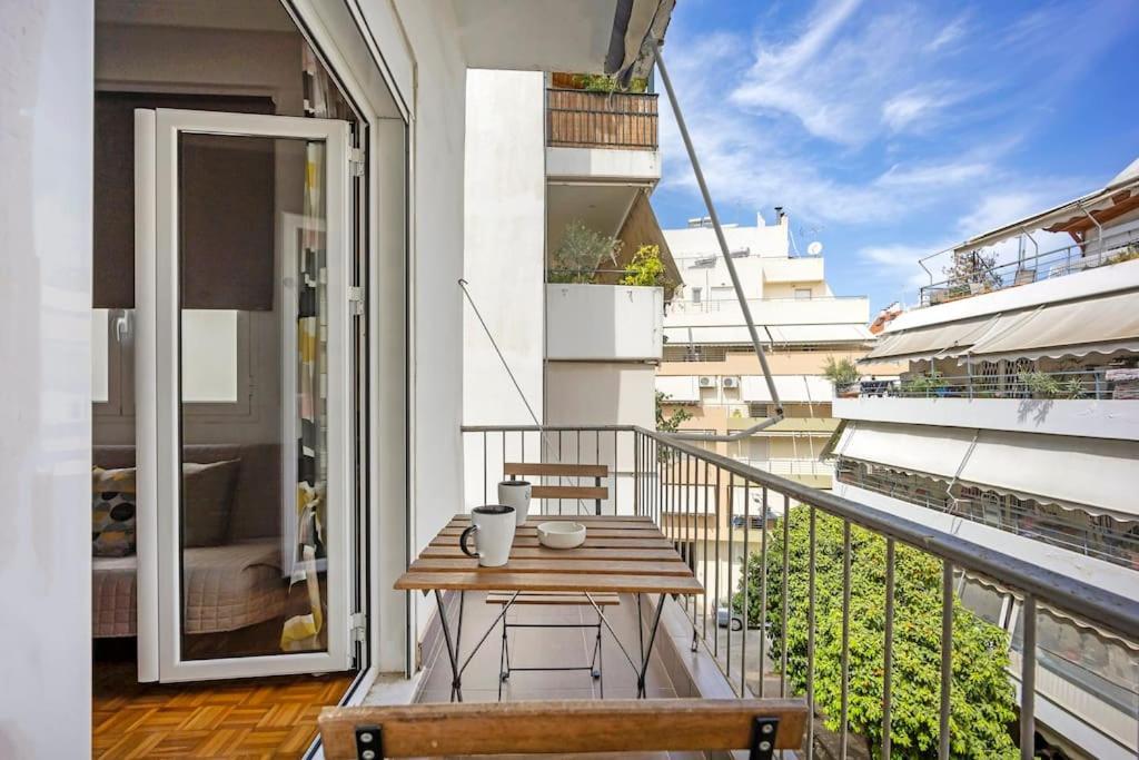 Apartment In The Middle Of Everything Athen Exterior foto